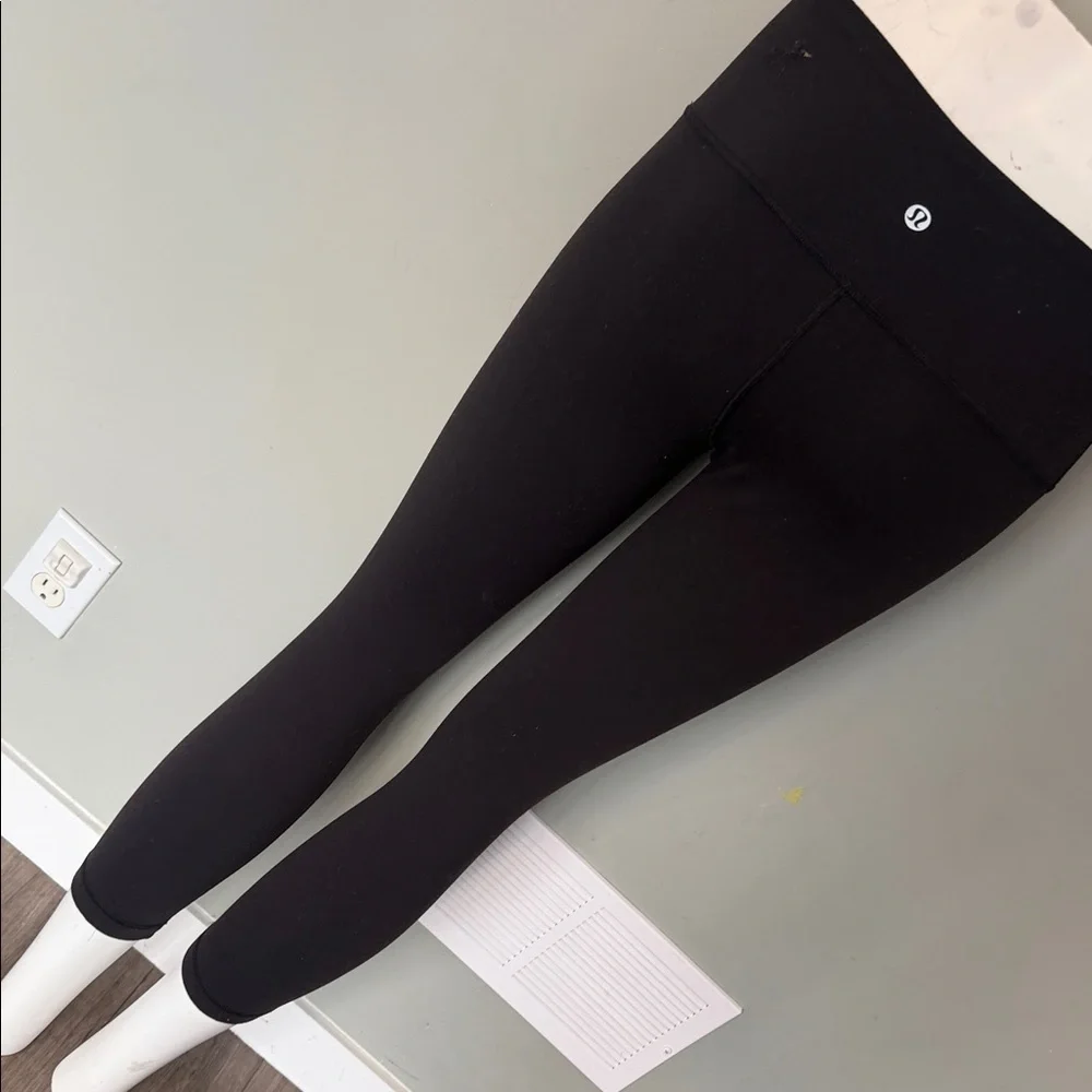 Lululemon size 6 crop 23” - Picture 2 of 3